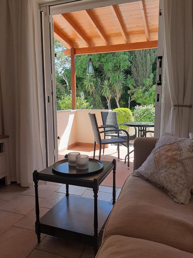 Paphos Limnaria Deluxe Maisonette מראה חיצוני תמונה