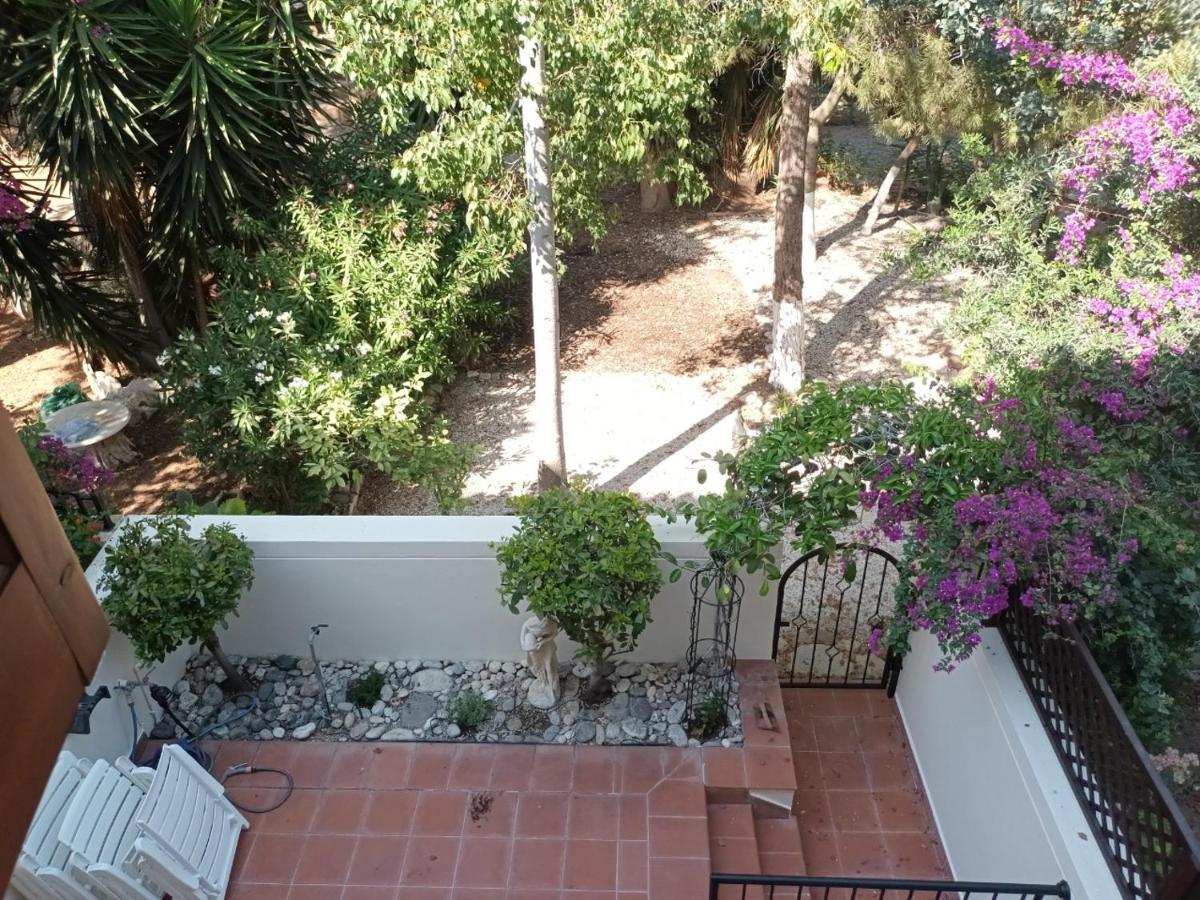 Paphos Limnaria Deluxe Maisonette מראה חיצוני תמונה