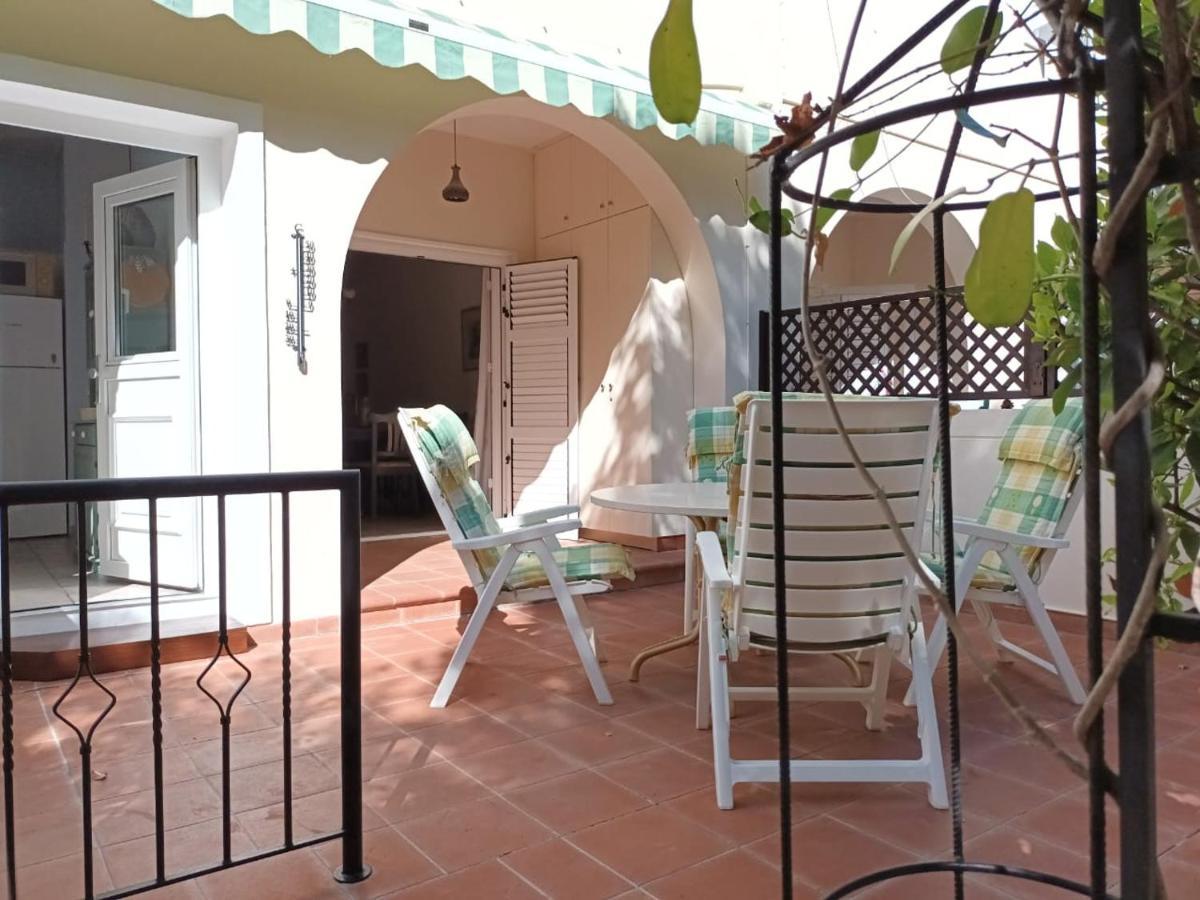 Paphos Limnaria Deluxe Maisonette מראה חיצוני תמונה